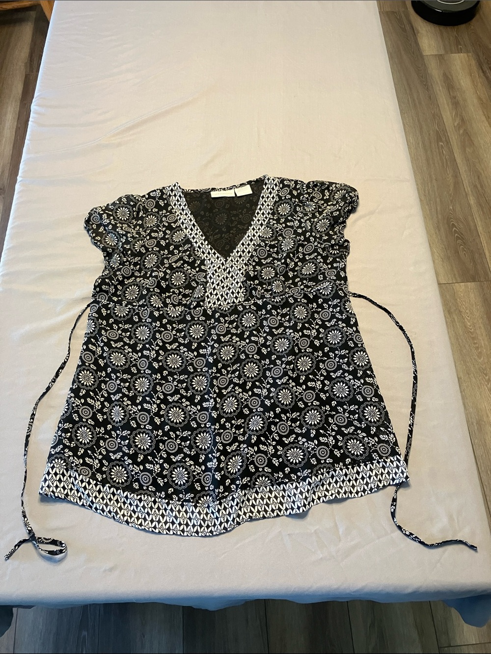 Oh! Mamma Black & White Floral V-Neck Tie-Side Tunic